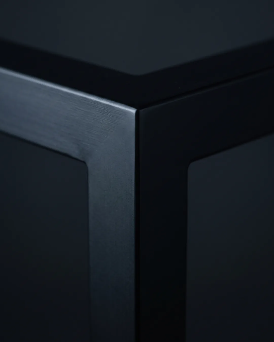 Metal · aço preto